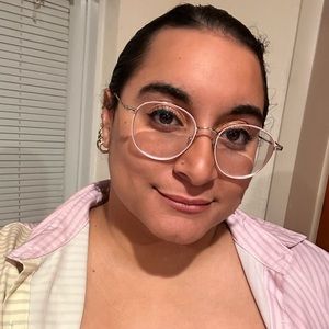 Meet your Posher, Greer